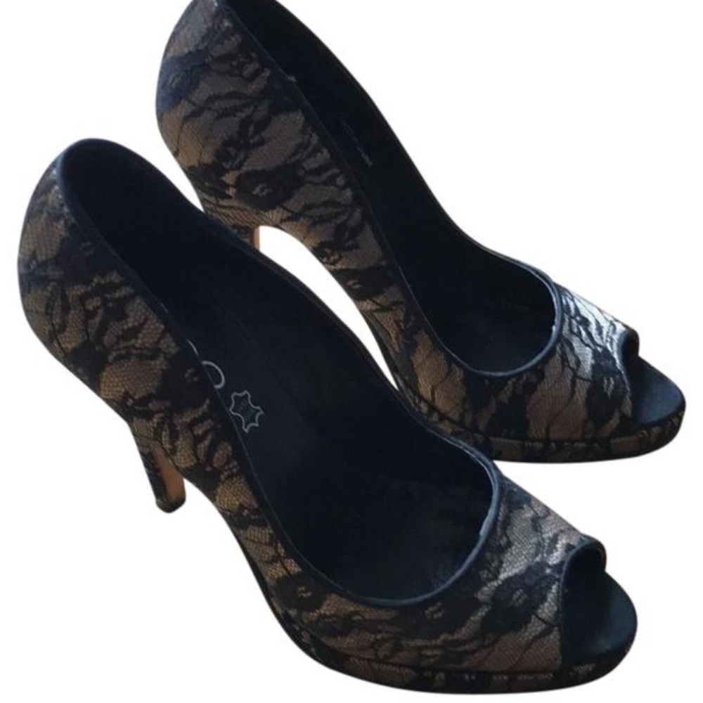 Like new ALDO black lace overlay pumps, size 37